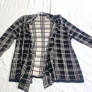 Cyrus woman 1x black and cream colored open front cardigan